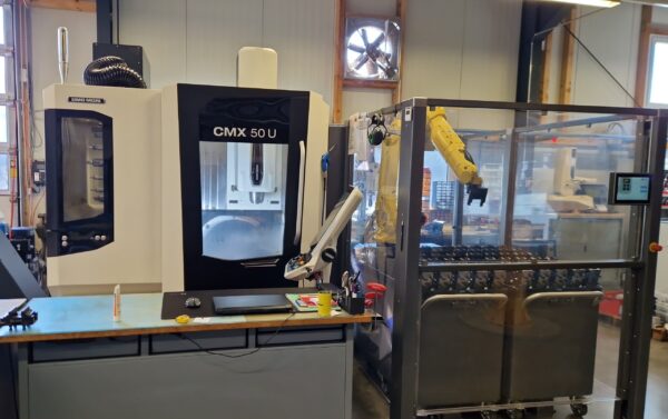 DMG <br> CMX 50U mit Lang- Automation Robotrex 52 <br>(Bj. 2018) 5-Achs